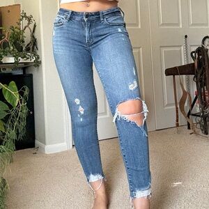 Abercrombie and fitch Harper low rise ankle skinny jeans with distressing sz 26